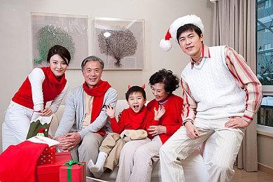 《最终幻想7：重生》发售在即 惯例痛地铁宣传策划再次袭来